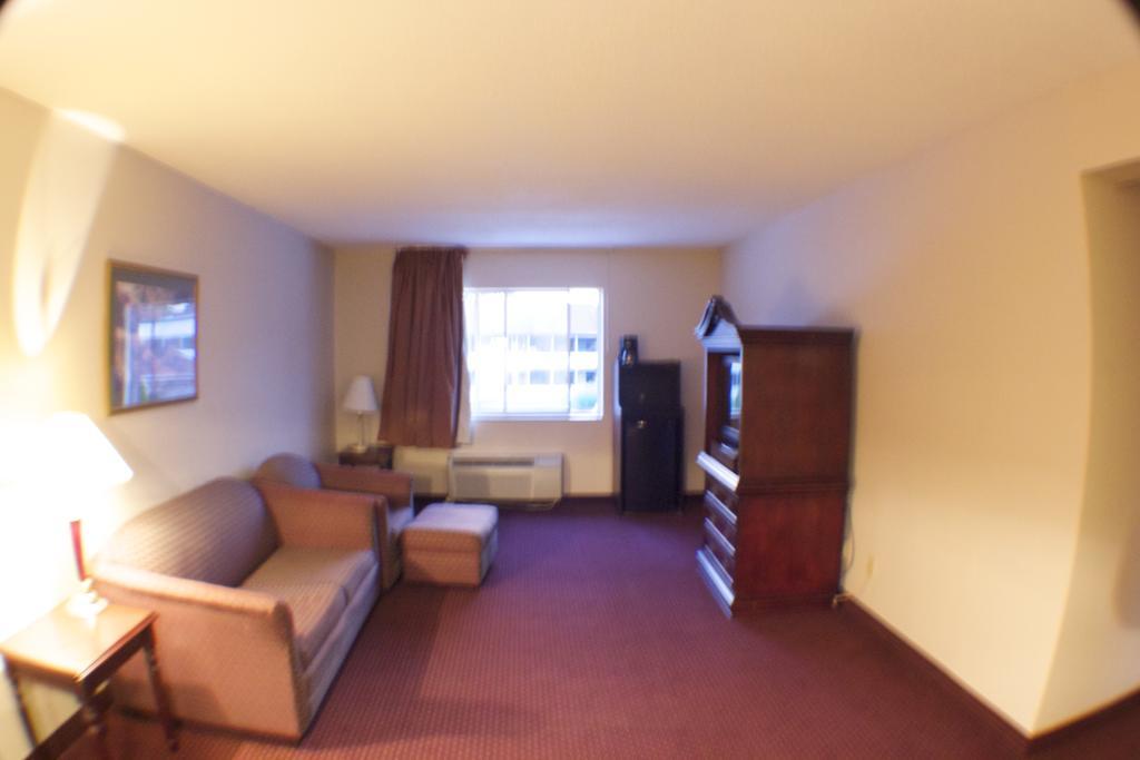 The Garden Inn Elkhart Dış mekan fotoğraf