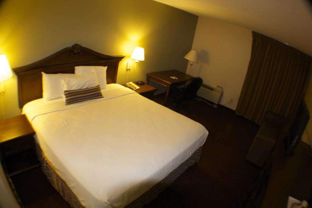 The Garden Inn Elkhart Dış mekan fotoğraf