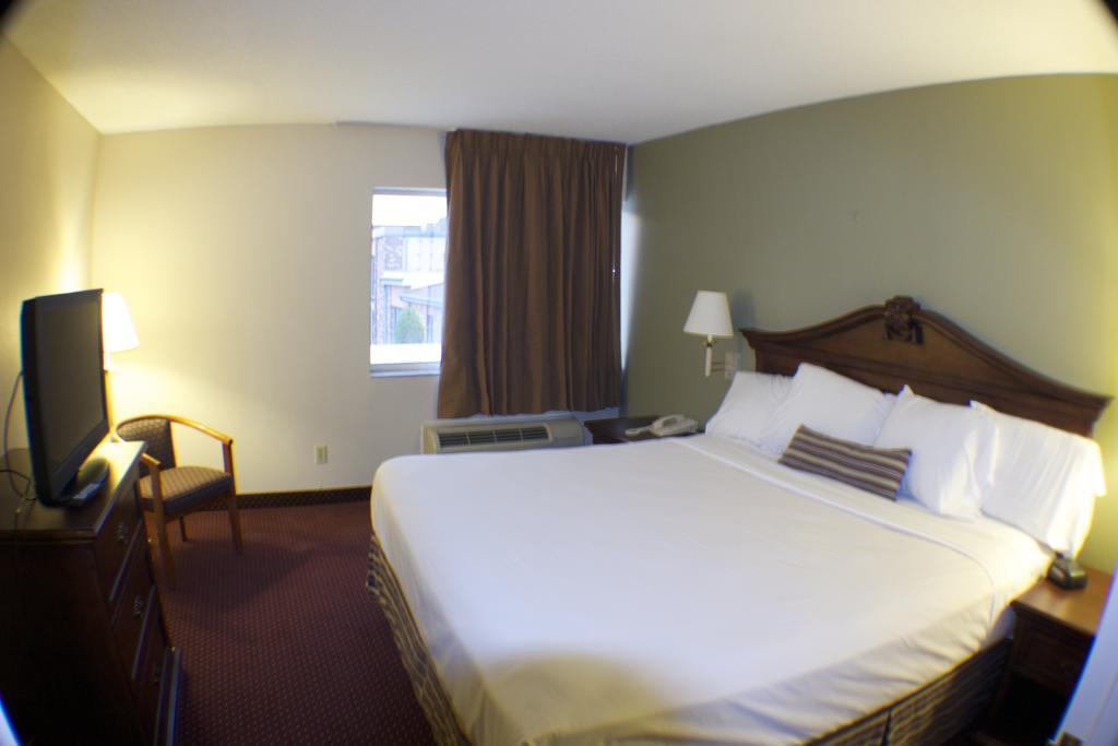 The Garden Inn Elkhart Dış mekan fotoğraf