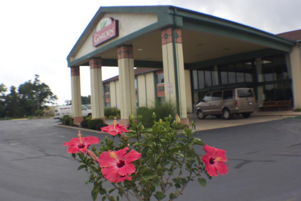 The Garden Inn Elkhart Dış mekan fotoğraf