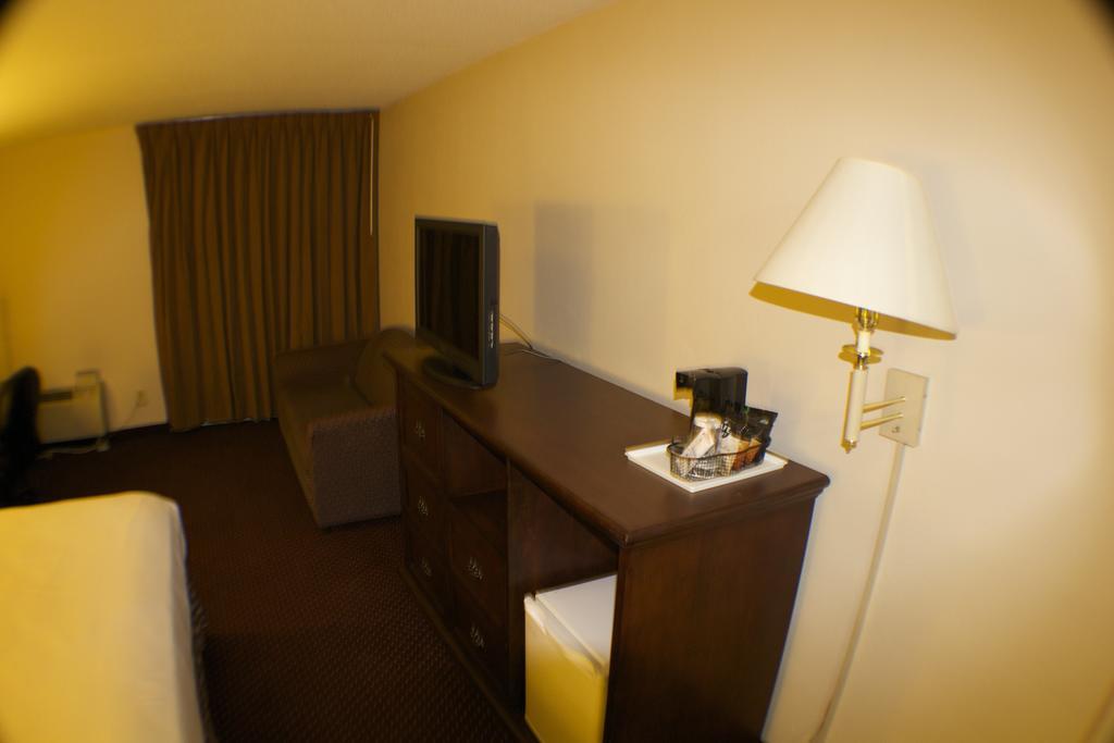 The Garden Inn Elkhart Dış mekan fotoğraf