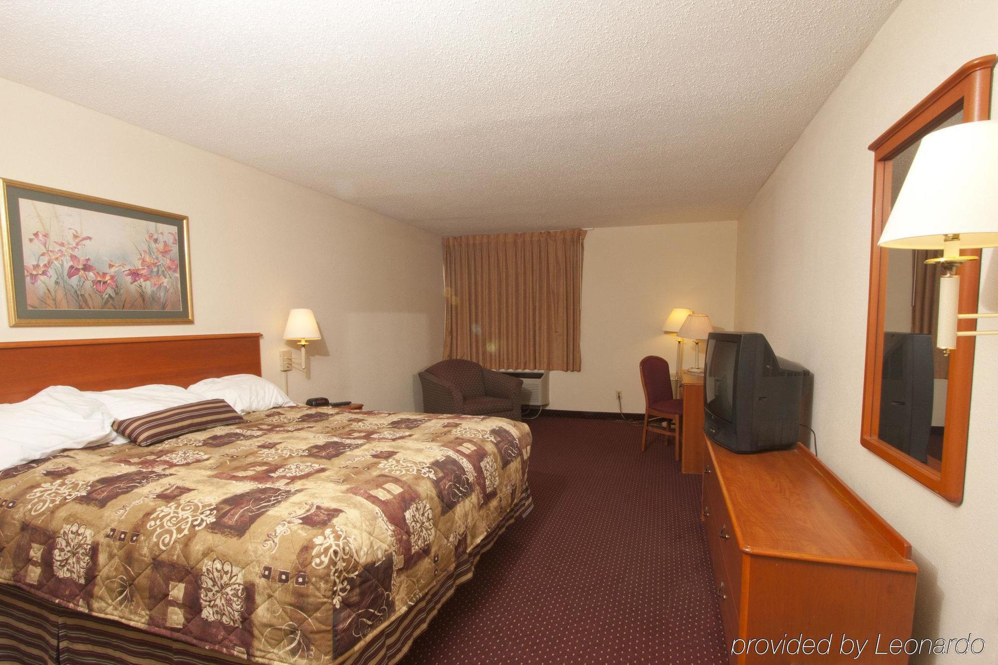 The Garden Inn Elkhart Oda fotoğraf