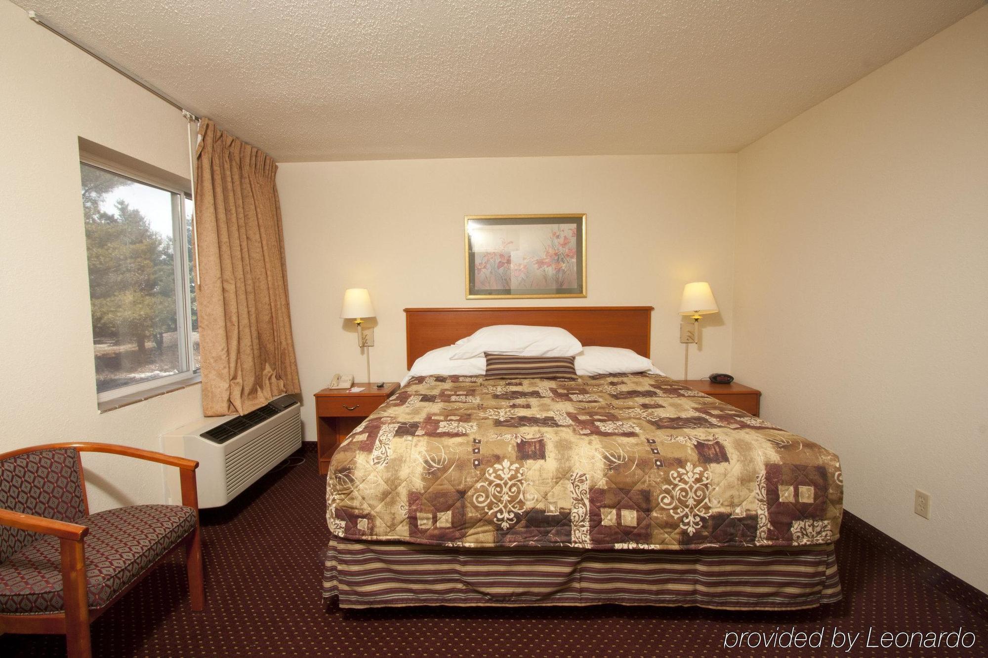 The Garden Inn Elkhart Oda fotoğraf