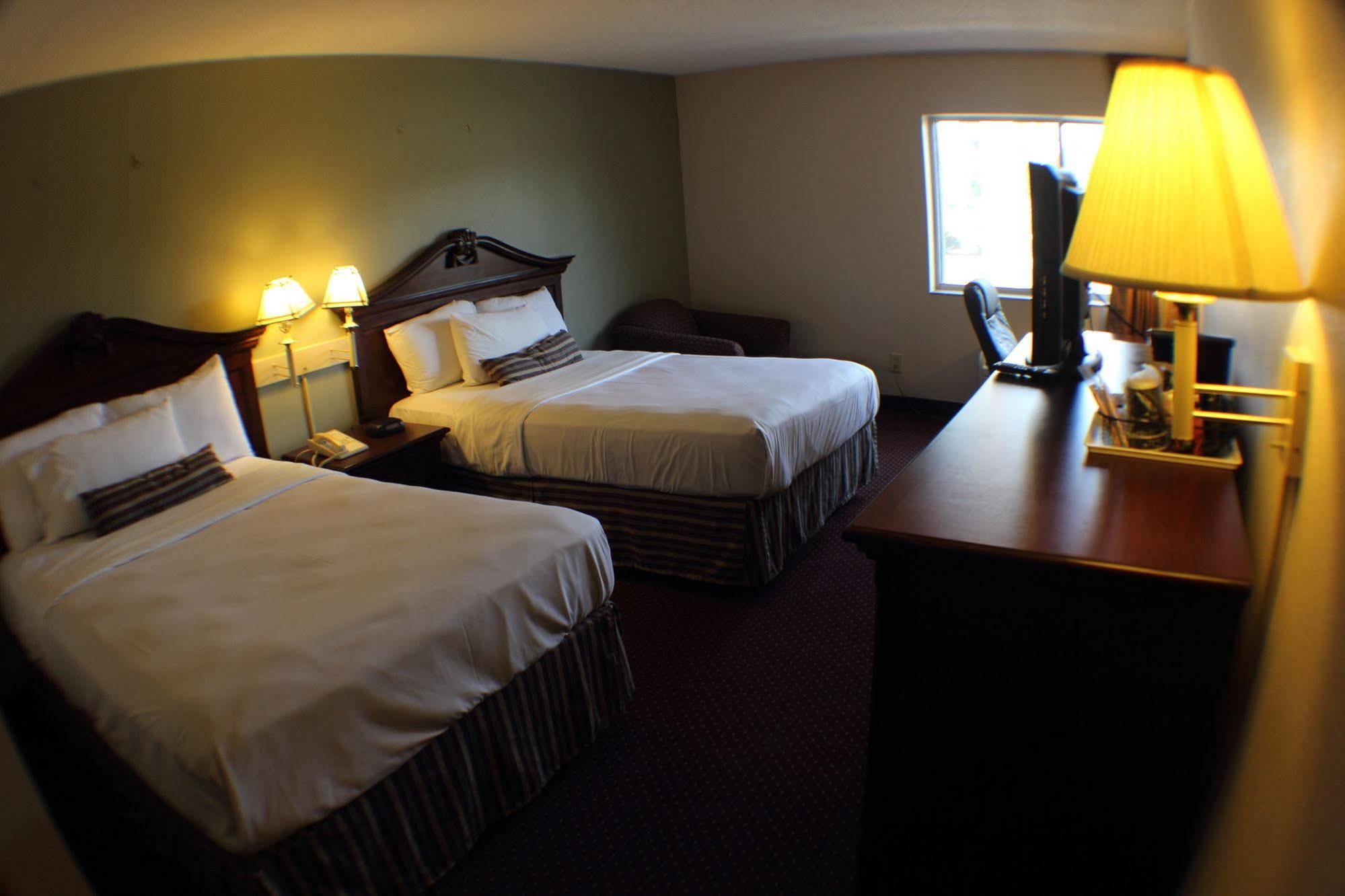 The Garden Inn Elkhart Dış mekan fotoğraf